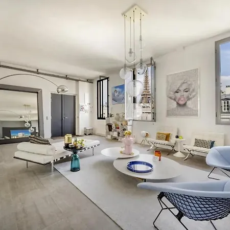 Charming Parisian With A Stunning Terrace * Paříž